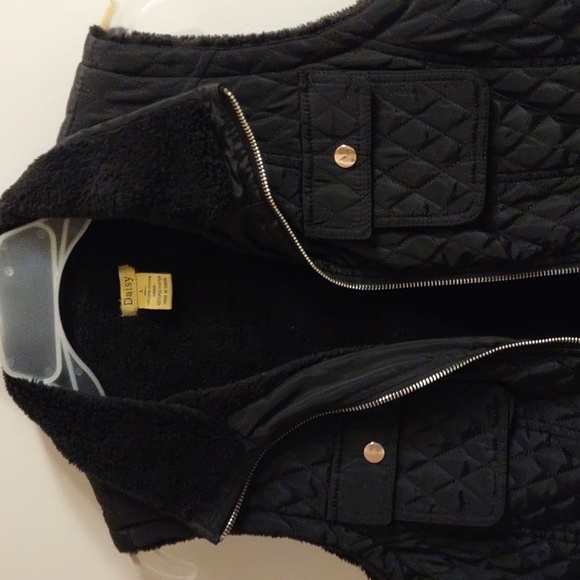 Vest - Picture 2 of 4